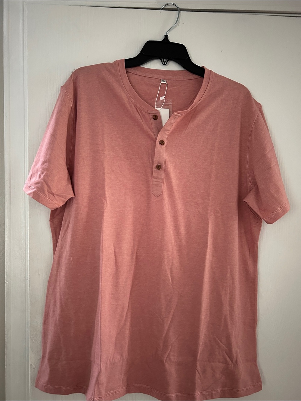 Men's Short-Sleeve Henley Shirt in Dusty Rose NWT size XL